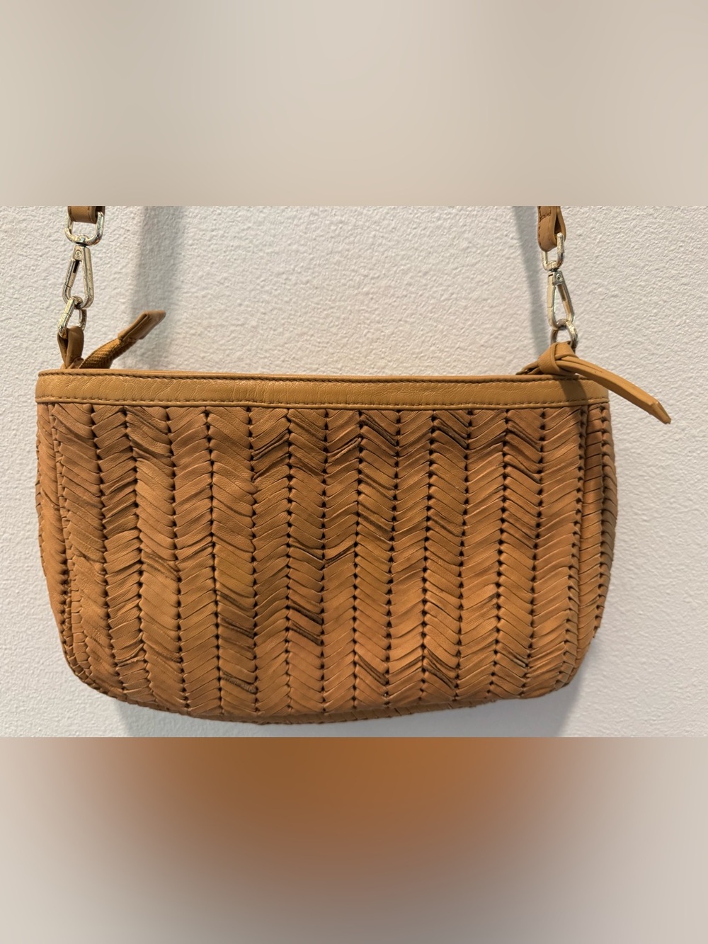 Rare handwoven crossbody/ clutch leather bag by Anthropologie - Picture 3 of 4